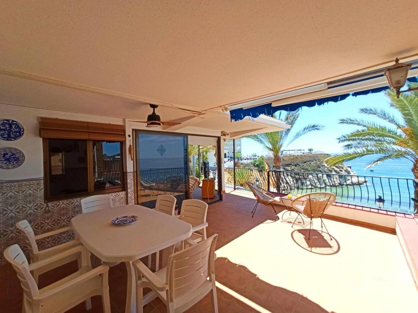 Sea Views Apartament